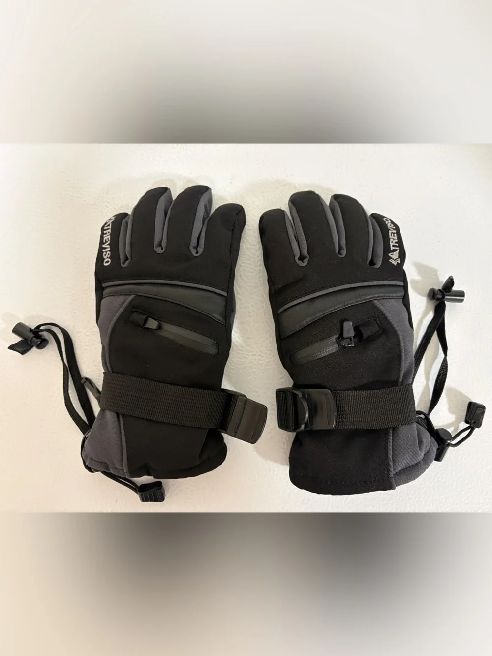 Treviso Black Gray Insulated Youth Ski Gloves size M
